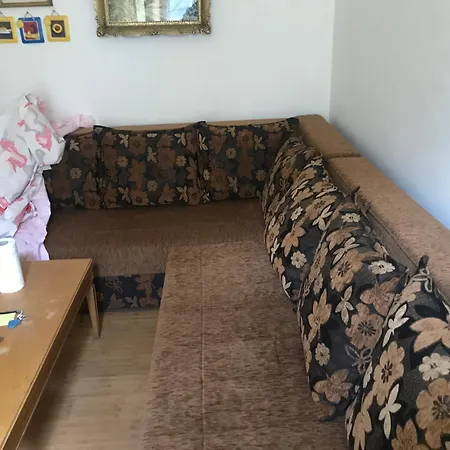 Apartman Monthly